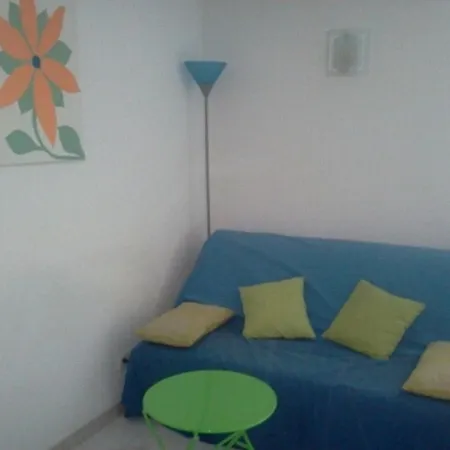 شقة F1 A 150 Metres De La